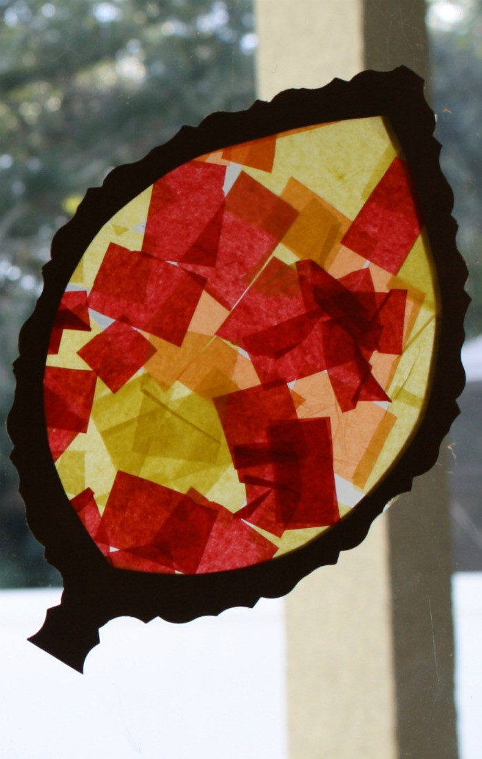 Arts Crafts For Preschoolers
 Fall Craft for Toddlers and Preschoolers Leaf Sun Catcher
