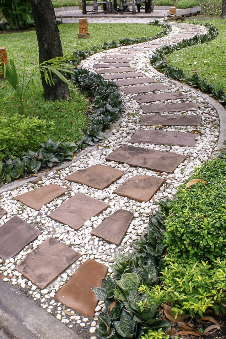 Backyard Walking Path
 Garden Path Ideas 10 Ways To Create A Beautiful Walkway