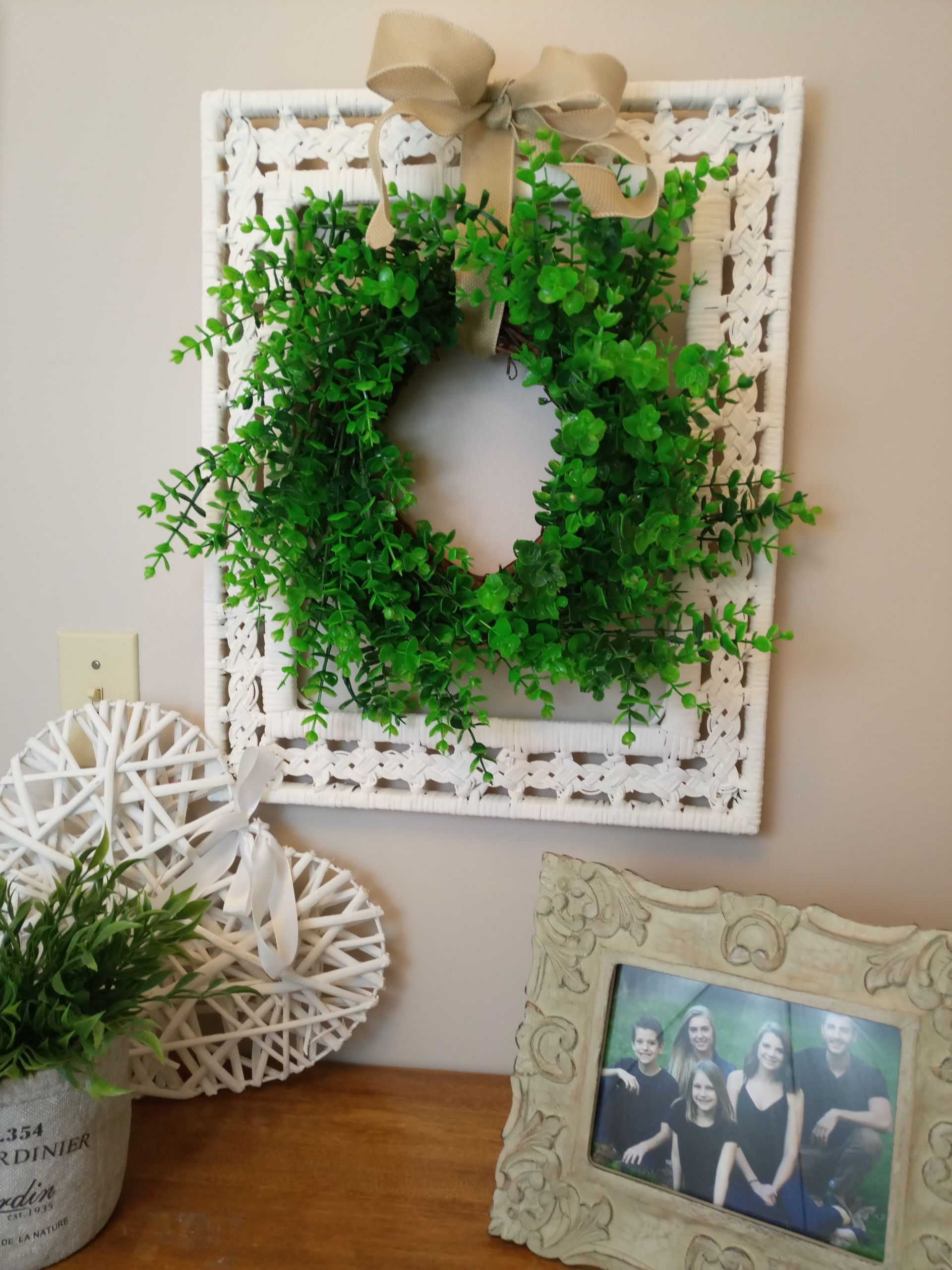 Boxwood Wreath DIY
 DIY Boxwood Wreath in a Frame DIY Boxwood Wreath in a Frame