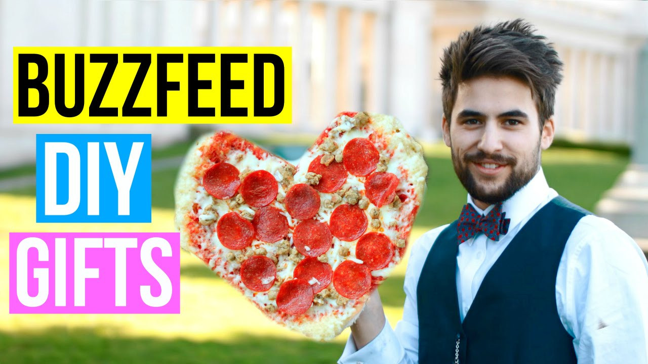 Buzzfeed DIY Gifts
 Testing BuzzFeed Recipe EP 3 DIY Gifts for Him for