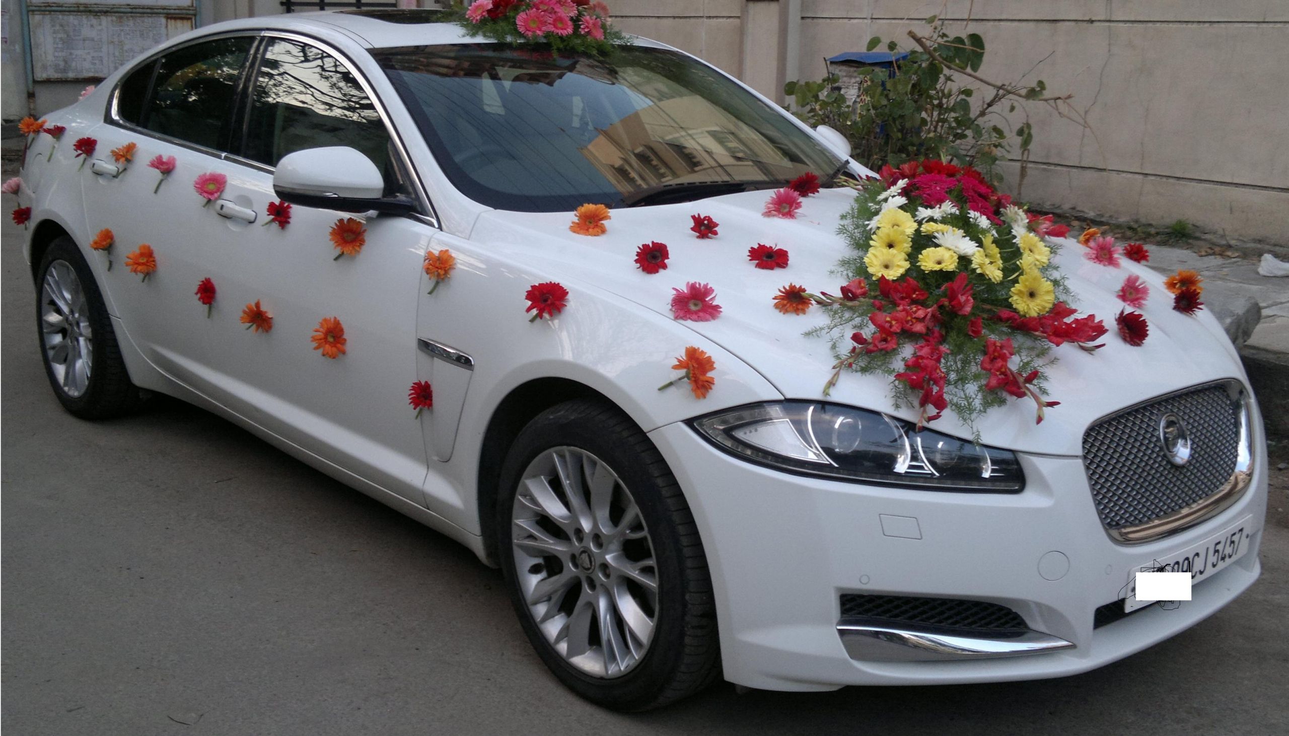 Decorate Wedding Car
 Wedding Car Decoration in Gurgaon Delhi NCR Noida