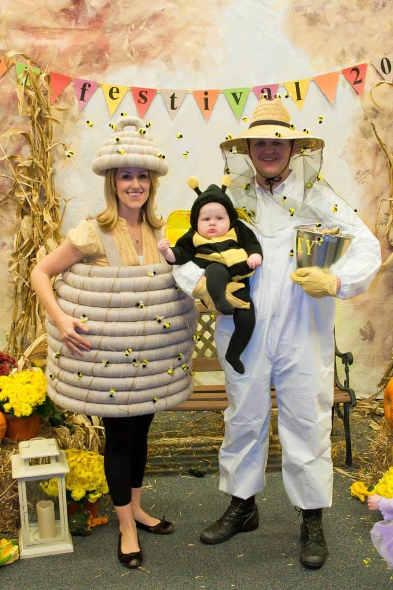 DIY Beekeeper Costume
 20 DIY Family Halloween Costumes