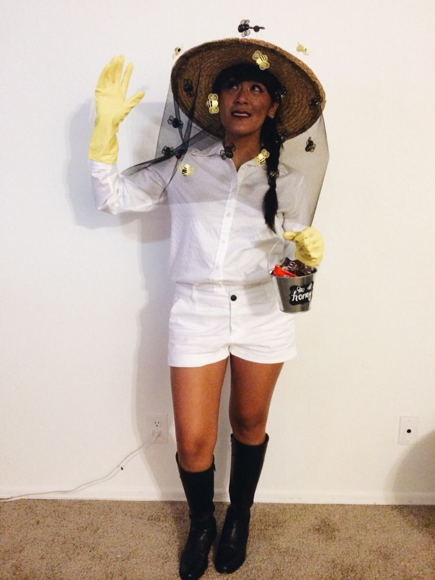 DIY Beekeeper Costume
 My Martha Stewart beekeeper costume