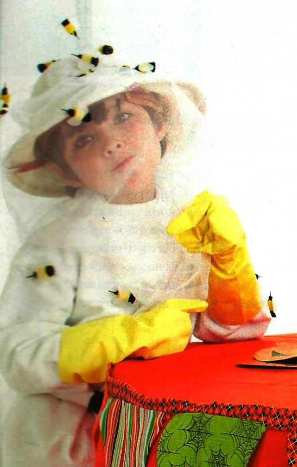 DIY Beekeeper Costume
 DIY Eco Costumes Bee Keeper