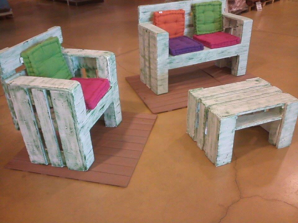 Diy Children Furniture
 DIY Pallet Furniture Set for Kids Easy Pallet Ideas