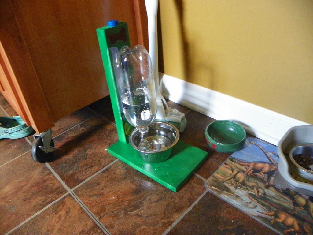 DIY Dog Water Dispenser
 DIY Dog Water Fountain