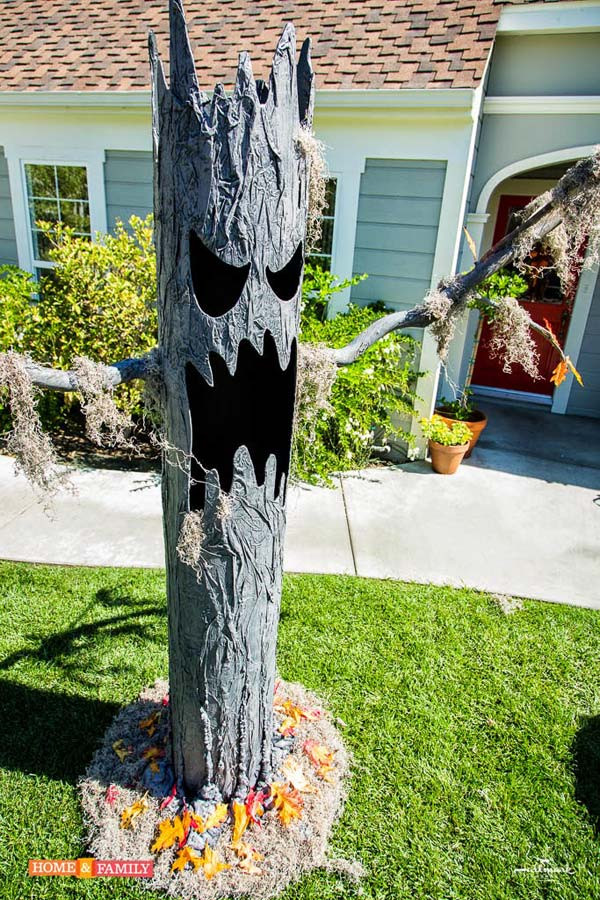 DIY Halloween Decorations Outdoor Scary
 38 Cool and Cheap DIY Halloween Projects Will Give Your
