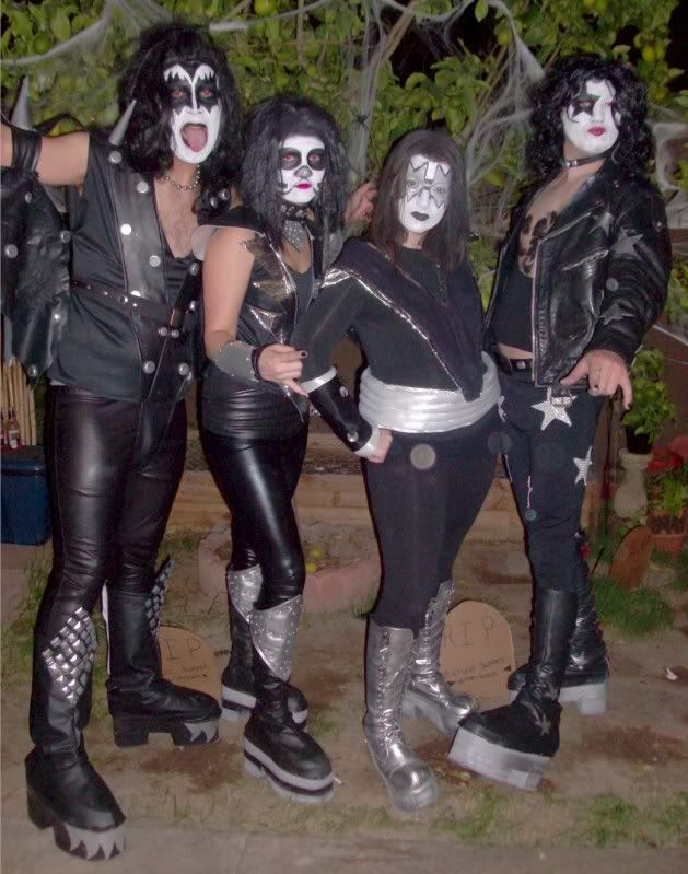 DIY Kiss Costumes
 KISS OCCASIONS AND HOLIDAYS