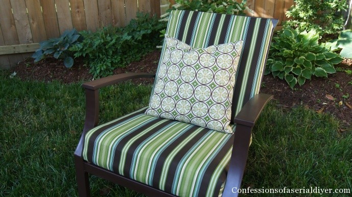 DIY Outdoor Bench Cushions
 24 DIY Tutorials and Tips
