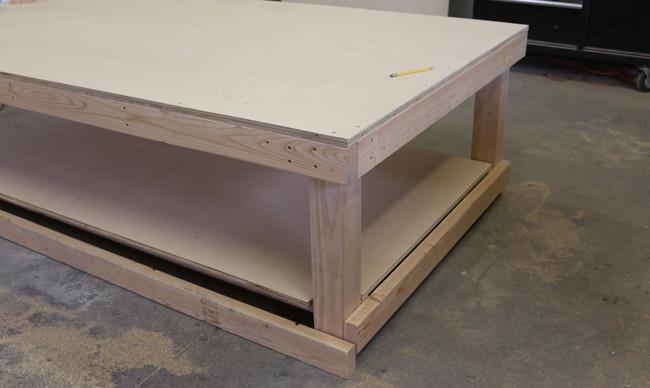 DIY Rolling Workbench Plans
 DIY Rolling Workbench with Free Workbench Plans