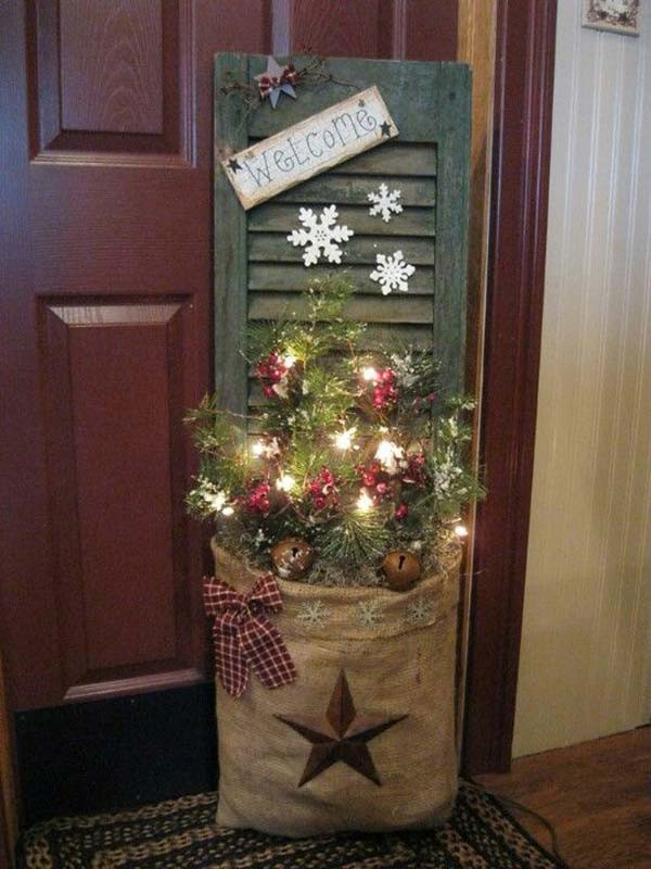 DIY Wood Christmas Decorations
 28 Ideas To Decorate Your Home With Recycled Wood This