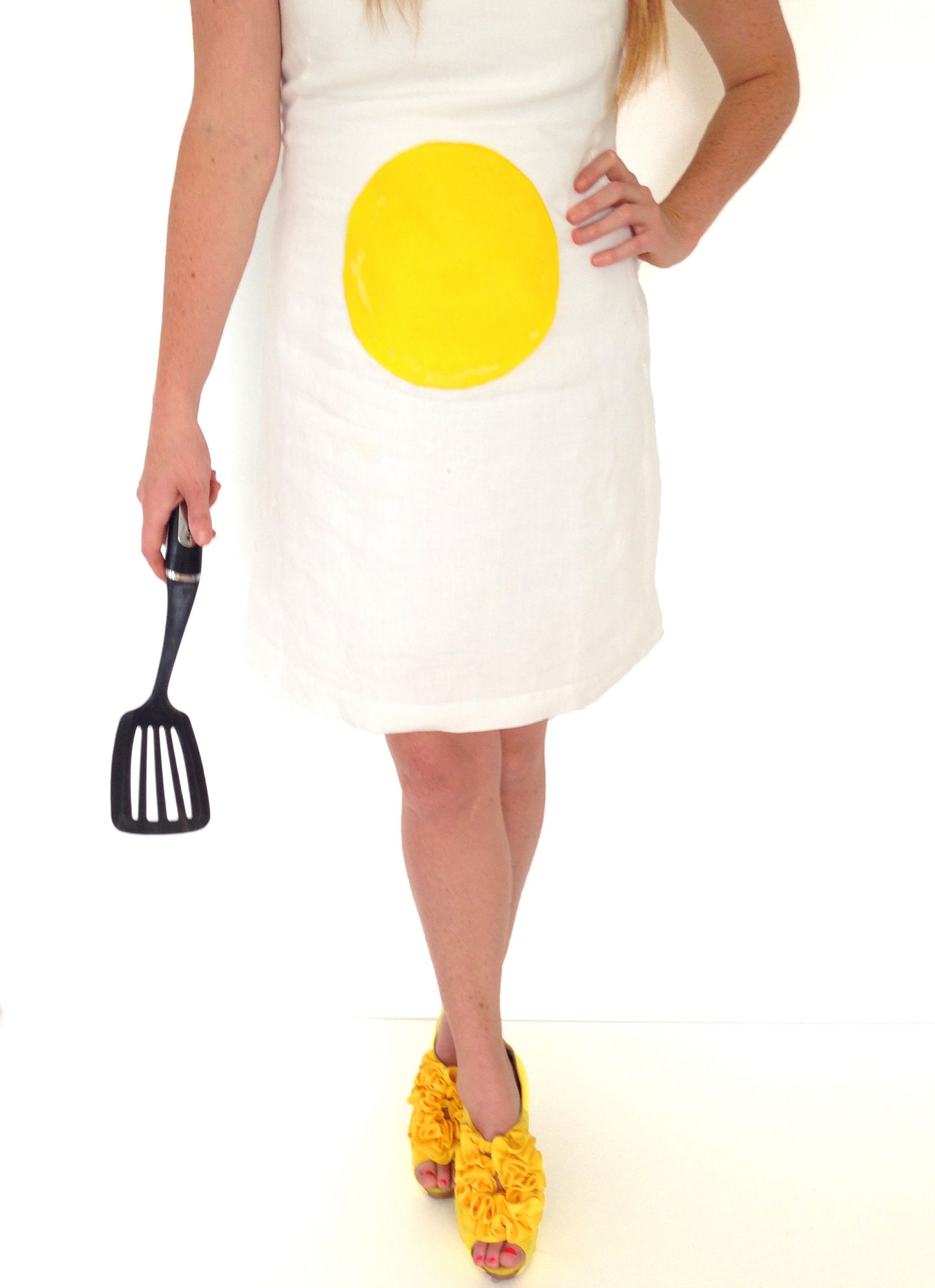 Egg Costume DIY
 DIY Egg Halloween Costume