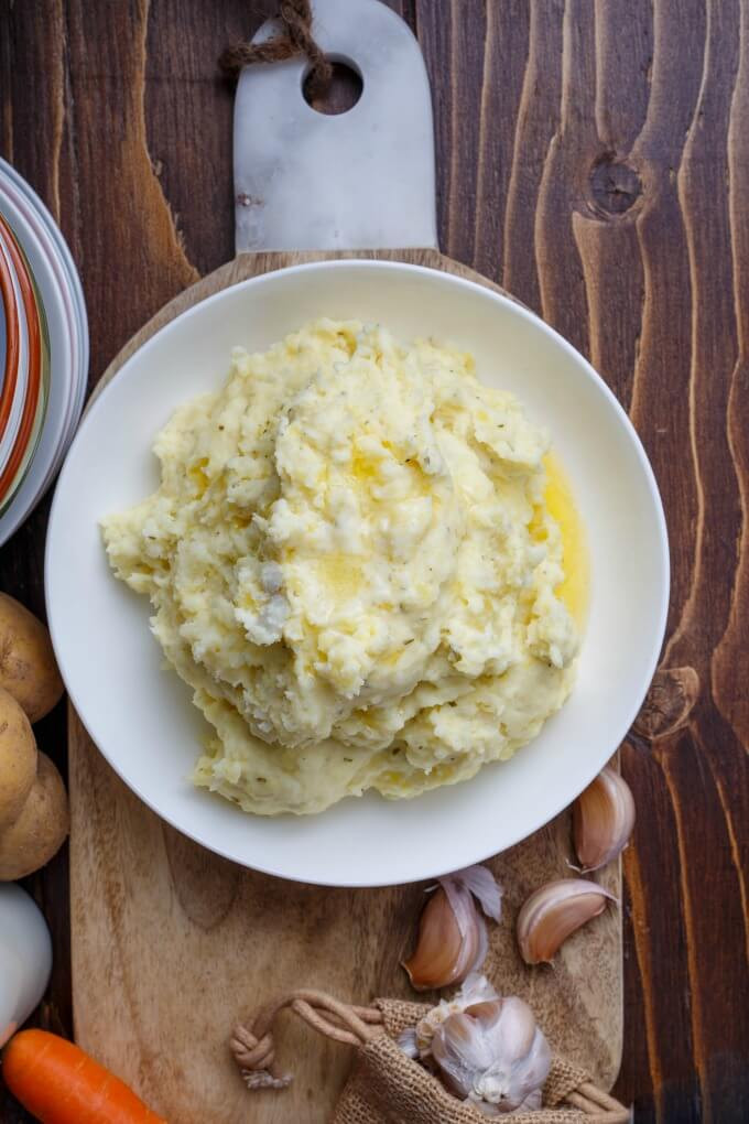Garlic Mashed Potatoes With Cream Cheese
 Herb and Garlic Cream Cheese Mashed Potatoes The Cookie
