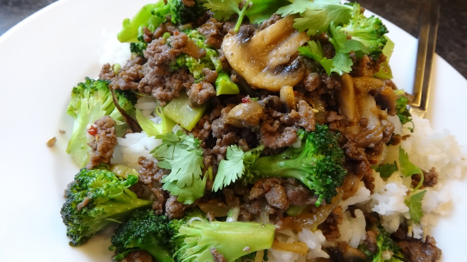 Ground Beef And Vegetable Stir Fry
 I want to cook that Beef and Broccoli Stir Fry