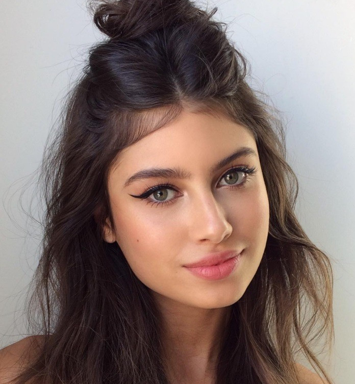 Hairstyle For Greasy Hair
 Hairstyles for greasy hair 13 gorgeous ways to disguise