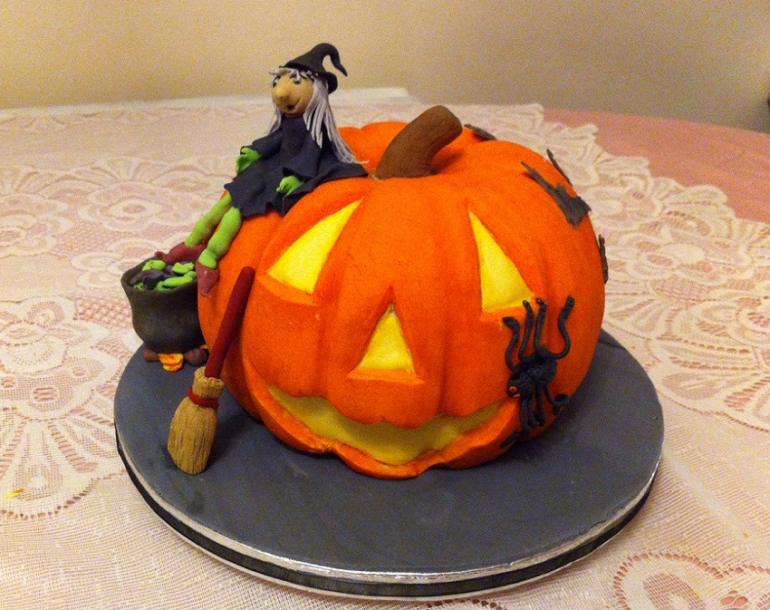 Halloween Pumpkin Cake
 Cake Decoration Southwick Brighton Flair4Cakes