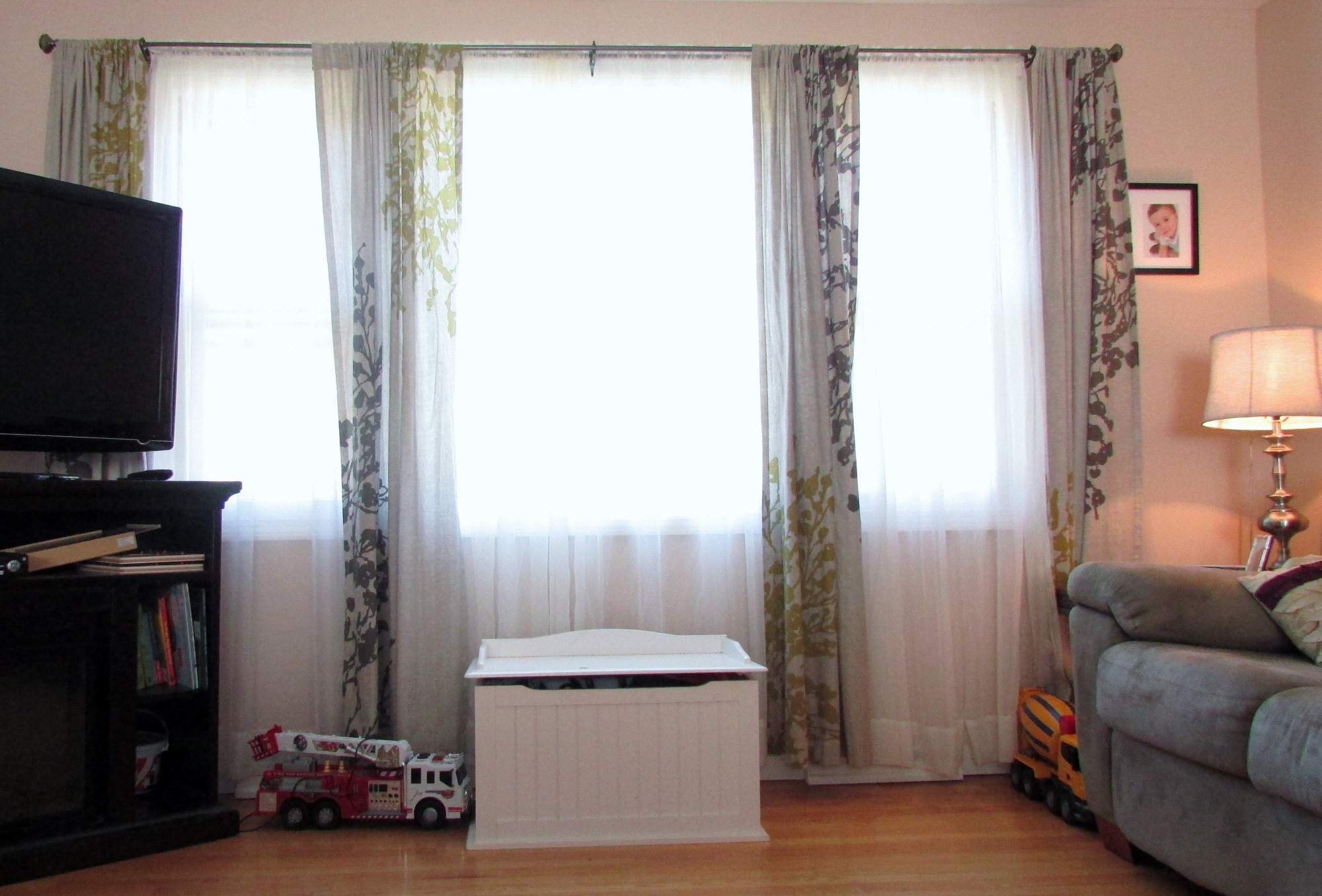 Living Room Window Curtains
 How to Choose the Right Window Treatments for Wide Windows