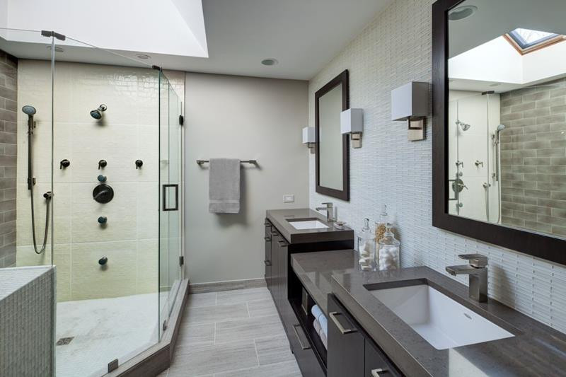Master Bathroom Without Tub
 15 Master Bathrooms with Dual Vanities