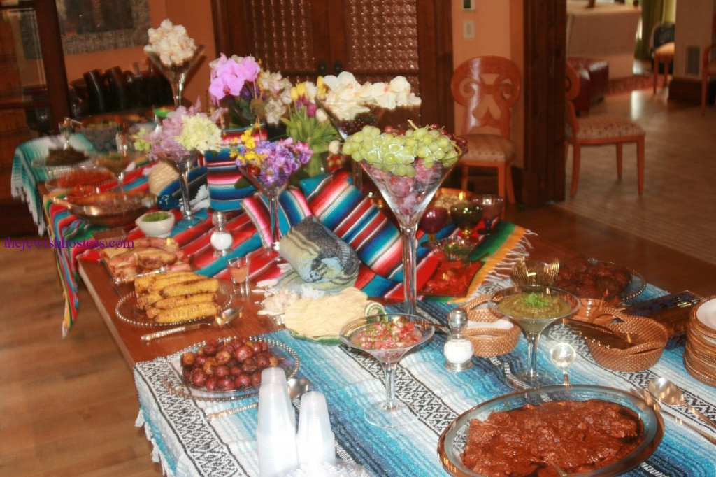 Mexican Food Ideas For Dinner Party
 table settings A Fiesta Party Themed Dinner