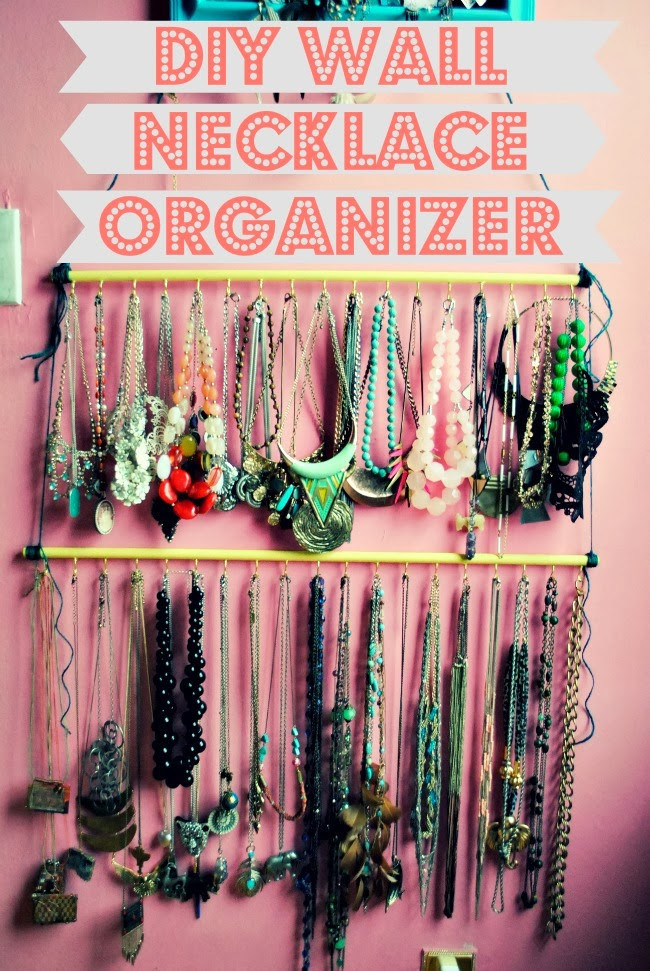 Necklace Organizer DIY
 DIY Wall Necklace Organizer