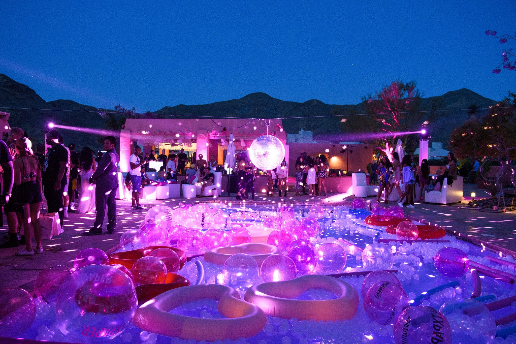 Night Pool Party Ideas
 12 Essential Pool Party Ideas for Your Mid Summer Soirée