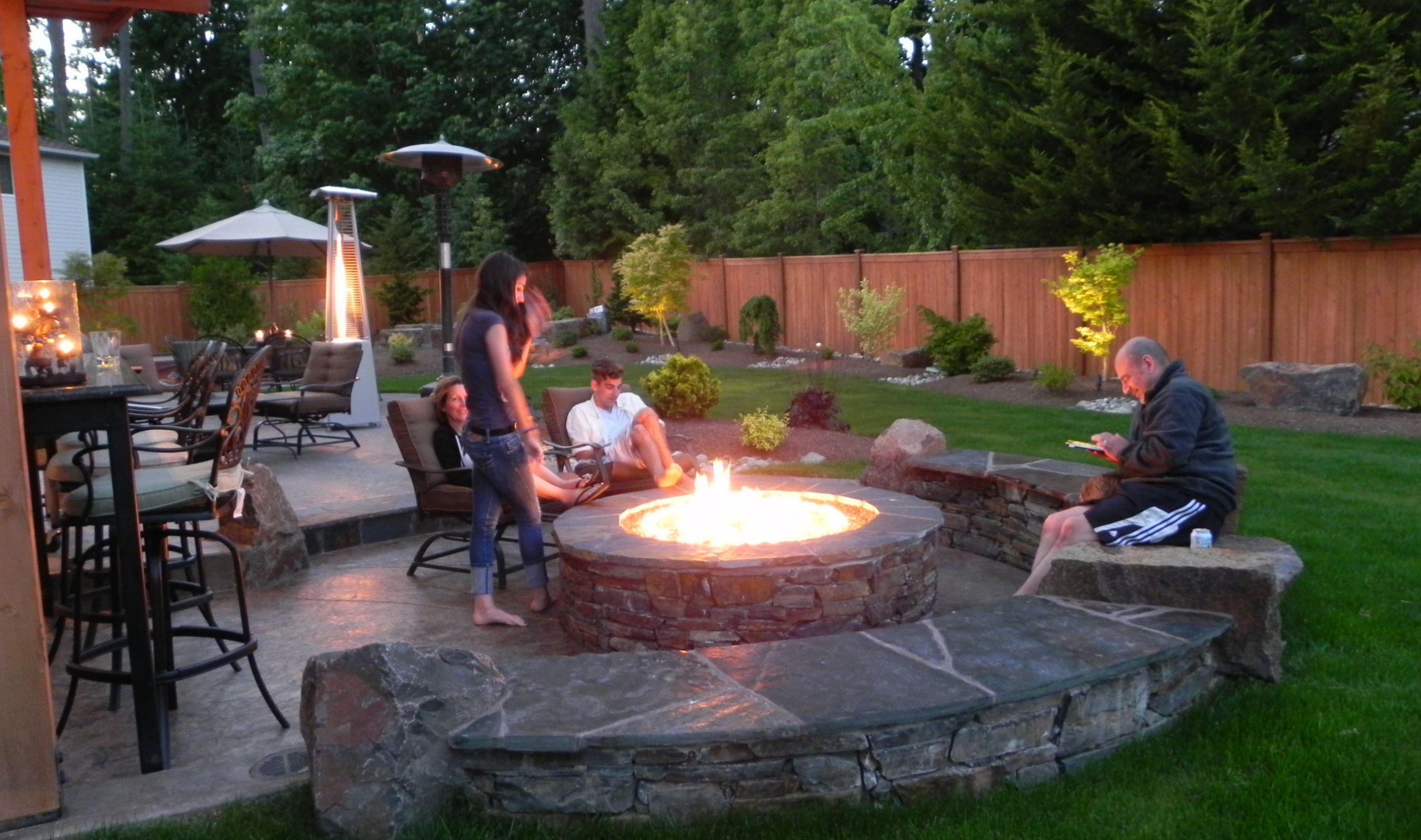 Outdoor Firepit Designs
 How To Elevate Your Backyard With An Outdoor Fire Pit