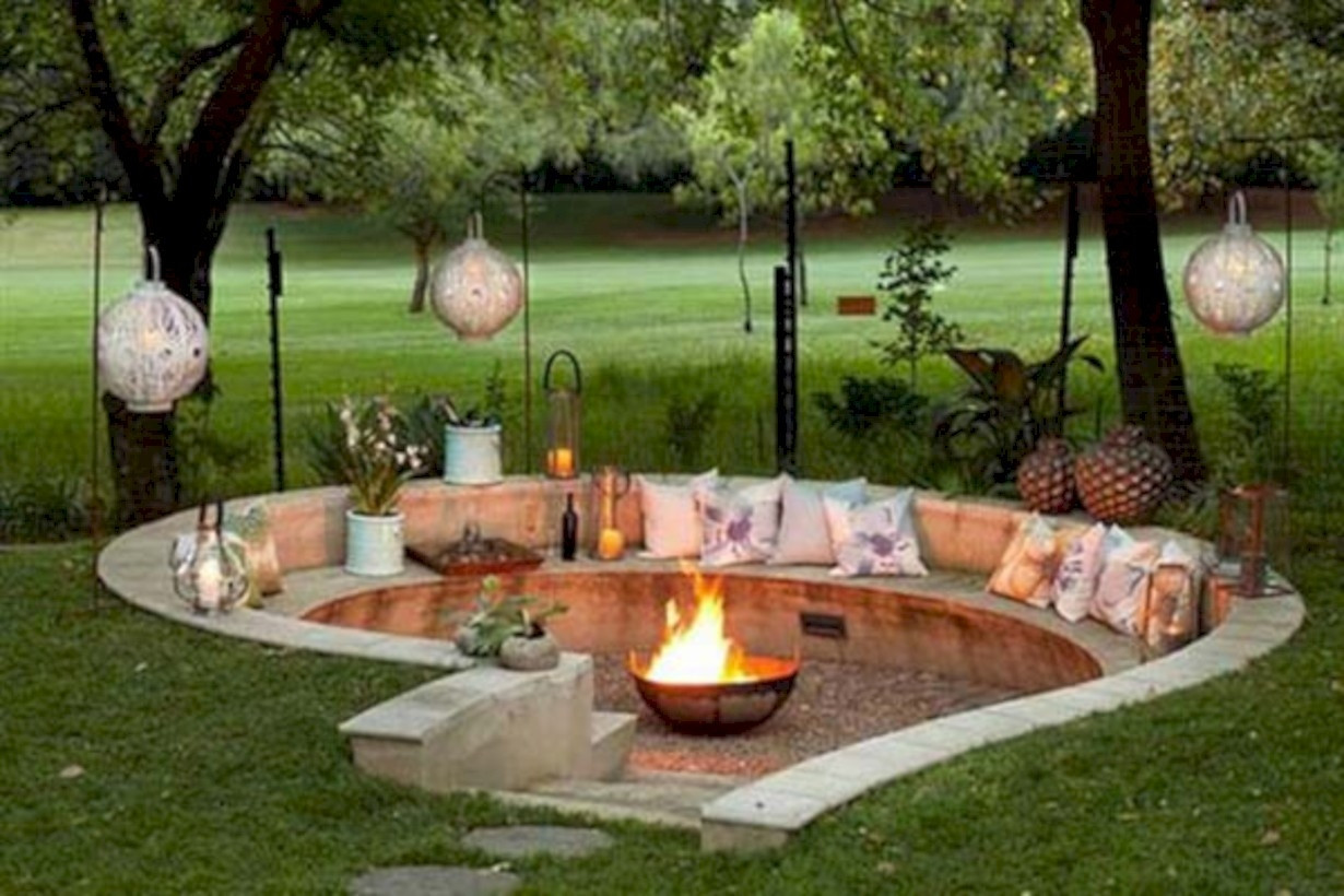 Outdoor Firepit Designs
 37 DIY Outdoor Fireplace and Fire pit Ideas GODIYGO