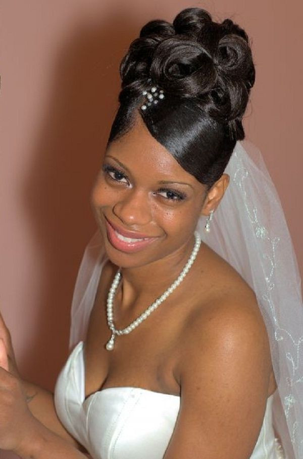 Pin Up Girl Wedding Hairstyles
 Wedding hairstyles for black women updo