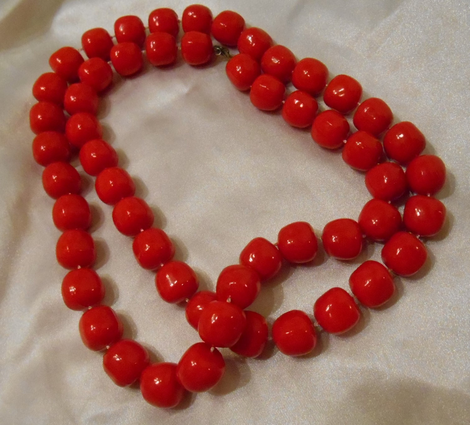 Plastic Bead Necklaces
 Candy Apple Red Plastic Bead Necklace
