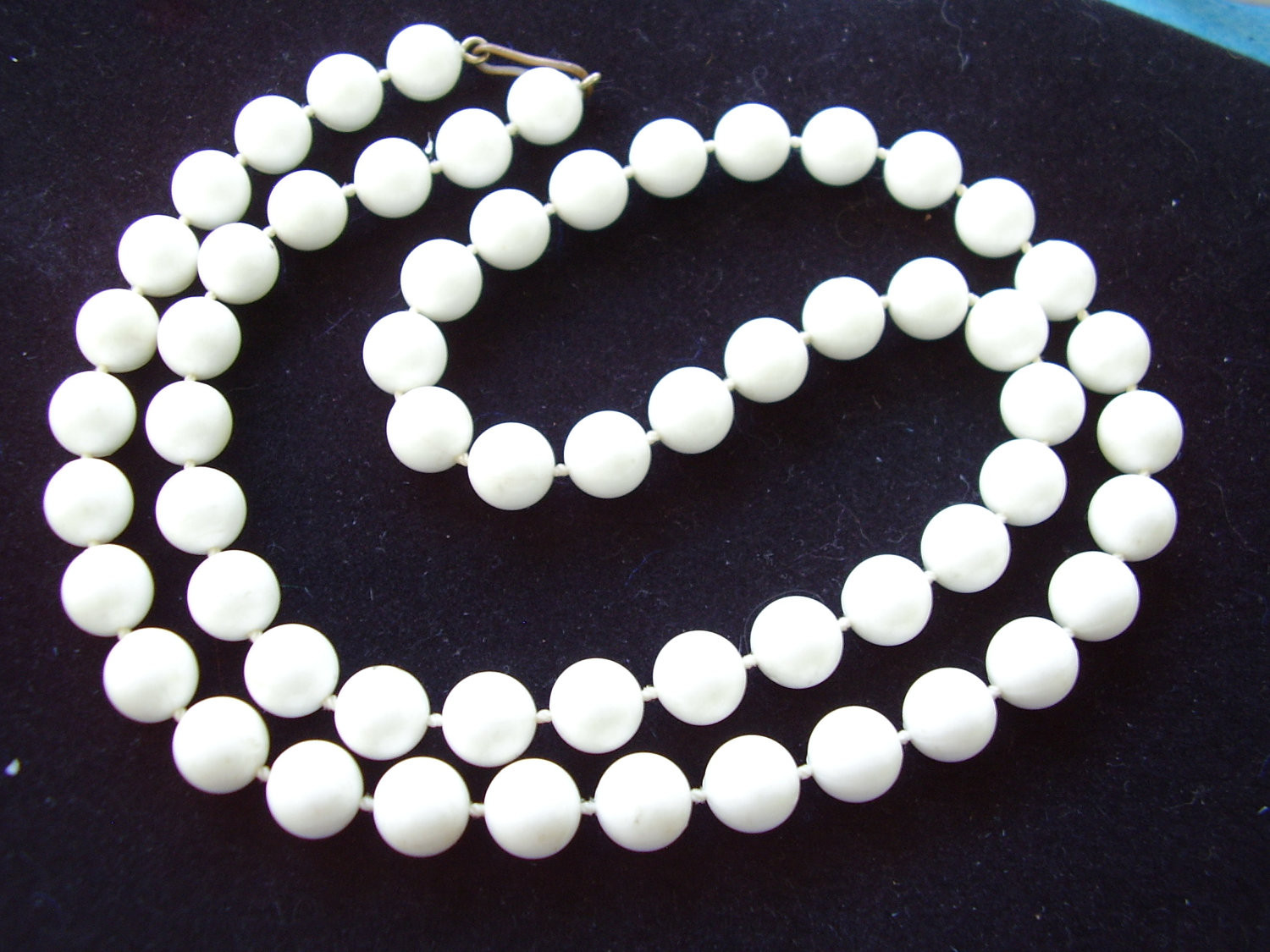 Plastic Bead Necklaces
 Vintage Knotted White Plastic Bead Necklace