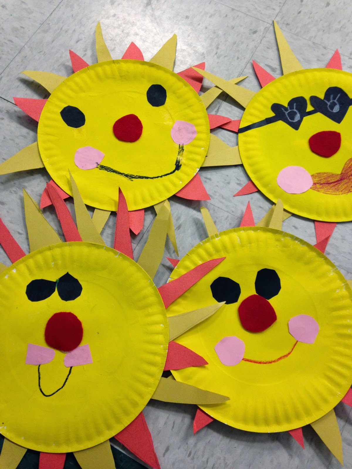 Preschool Art Craft
 Paper Plate Sun