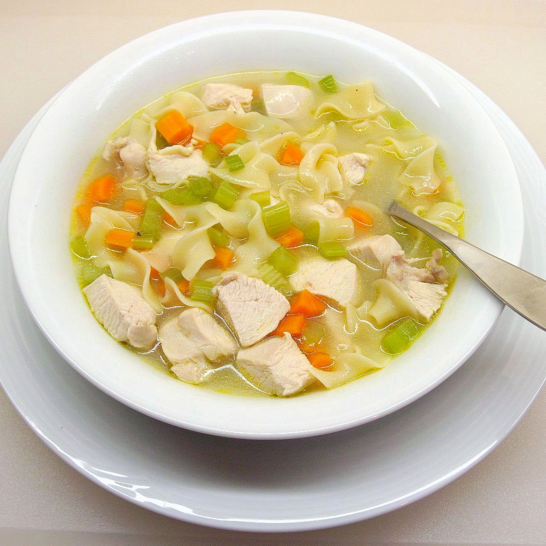 Quick Homemade Chicken Noodle Soup
 Quick and Easy Chicken Noodle Soup