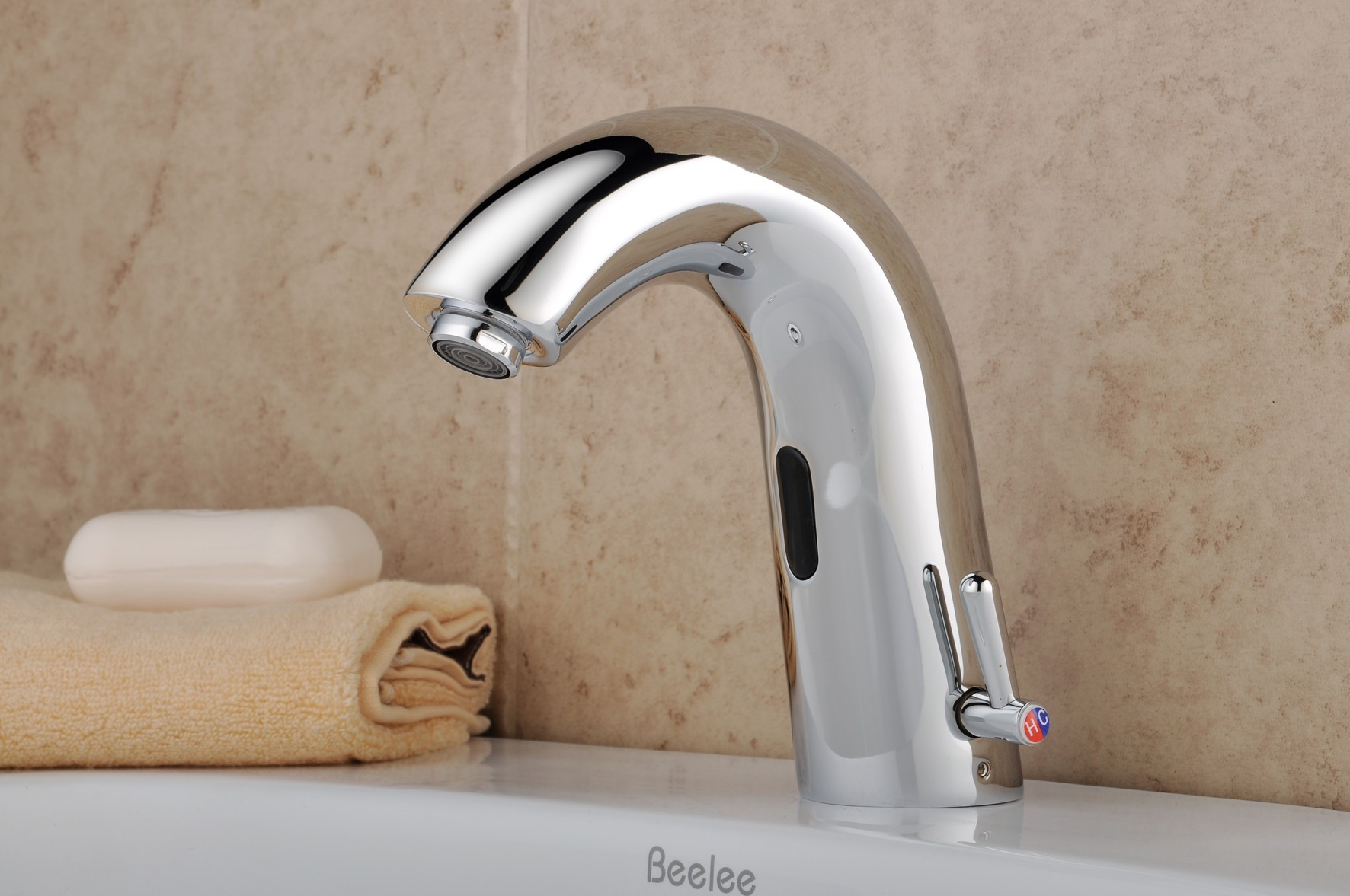 Sensor Bathroom Faucet
 Bathroom Sink Faucet Chrome finish with Automatic Sensor