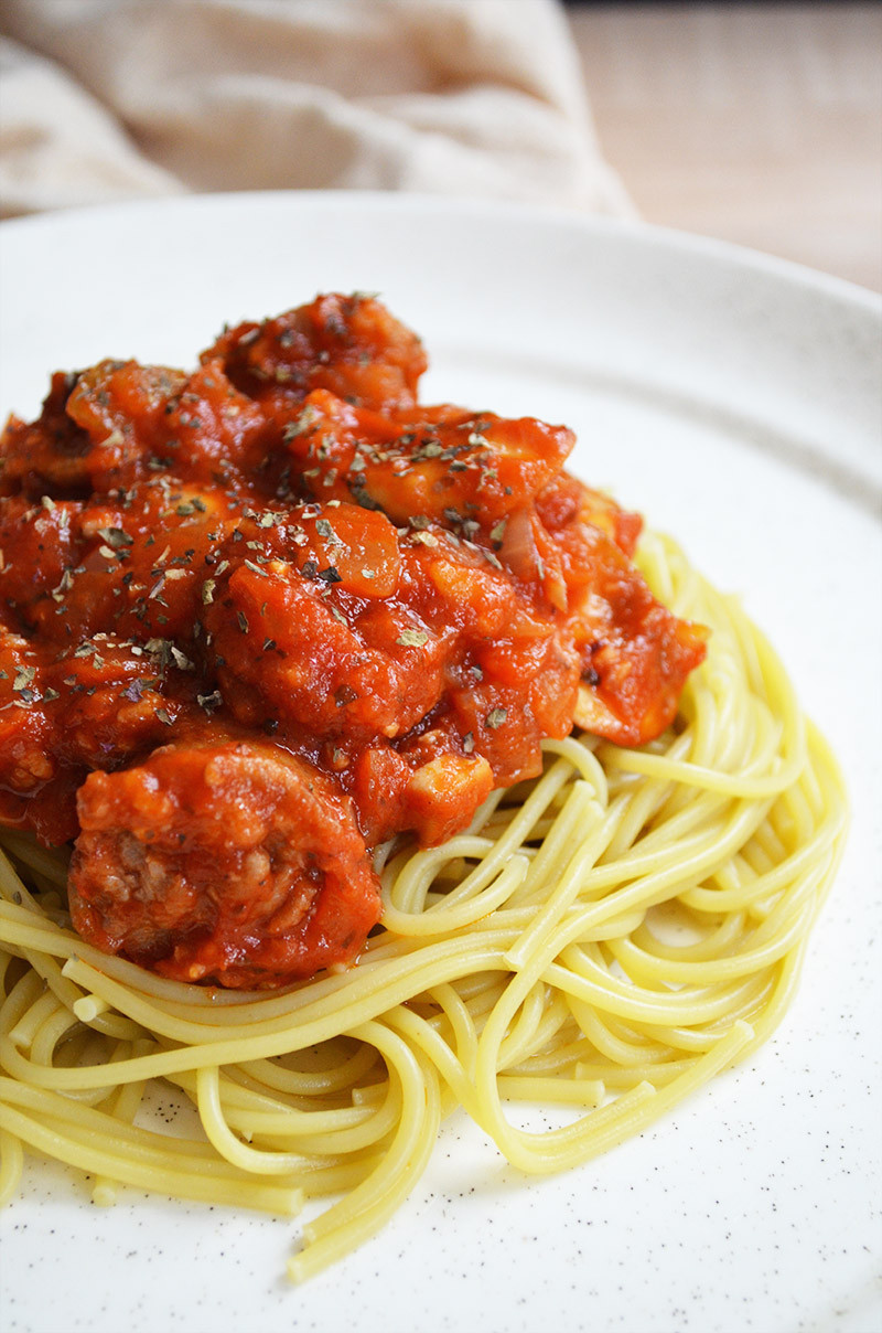 Spaghetti With Italian Sausage
 Spaghetti with Italian Sausage and Mushrooms