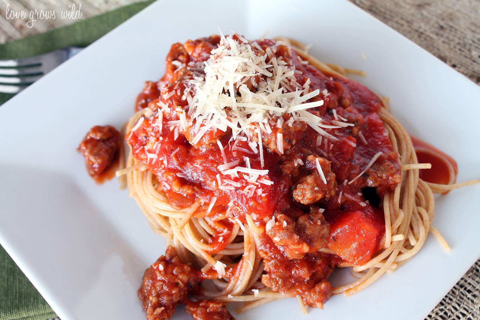 Spaghetti With Italian Sausage
 Spaghetti Sauce with Italian Sausage Love Grows Wild