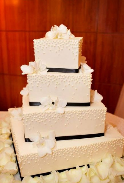 Square Wedding Cakes Pictures
 52 Gorgeous Square Wedding Cake Ideas Weddingomania