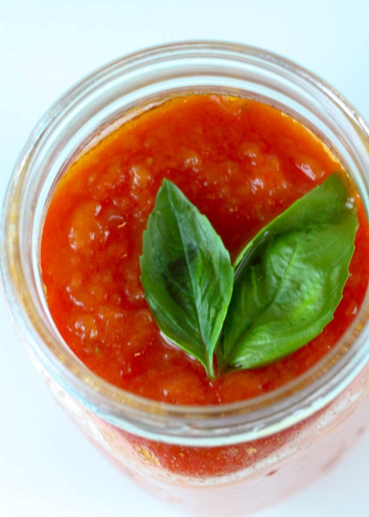 Tomato Sauce From Fresh Tomatoes
 Fresh Tomato Sauce from the Glorious Ve ables of Italy