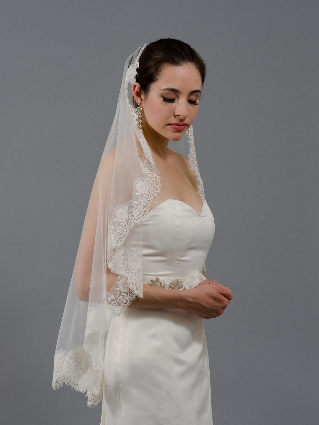 Veil In Wedding
 wedding Mantilla veil light ivory bridal veils V026