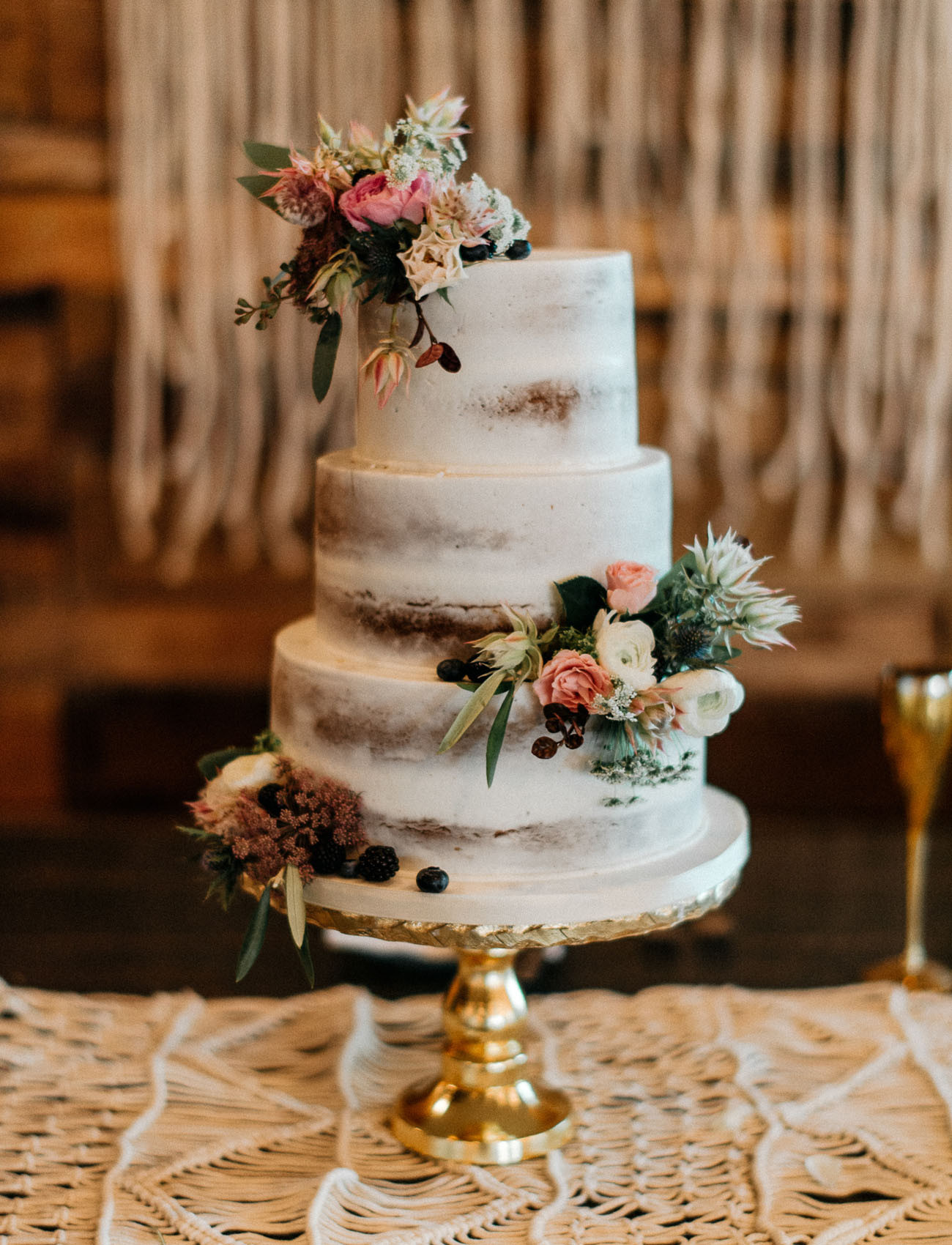 Wedding Cakes Com
 Our Favorite Wedding Cakes from 2016 Green Wedding Shoes