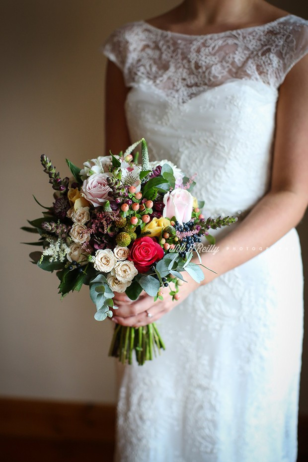 Wedding Flower Arrangements Online
 23 Beautiful Wedding Bouquets for Winter Brides