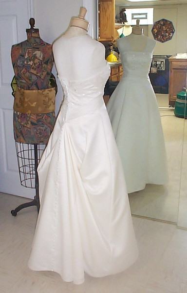 Wedding Gown Bustle
 Wedding Dress Bustle – Hudson Valley Ceremonies
