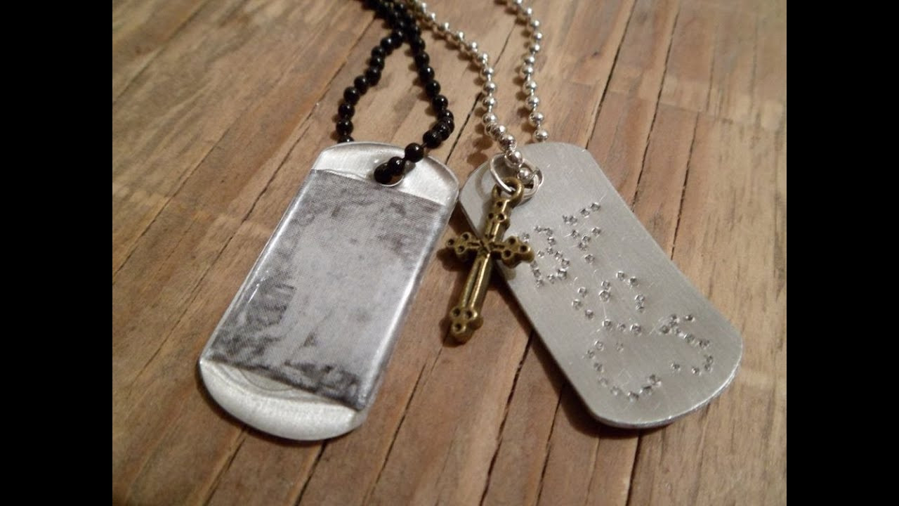 Women's Dog Tag Necklace
 Two Ways to Personalize a Dog Tag Pendant Jewelry
