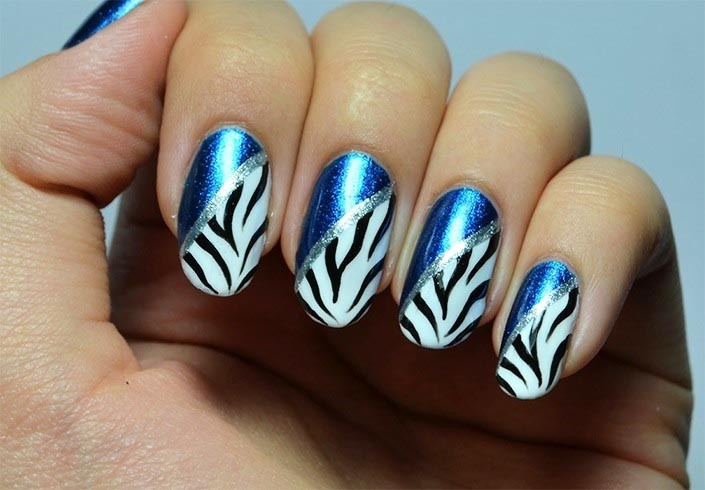 Zebra Nail Art
 Animal Fantasy es Alive With Zebra Print Nail Art
