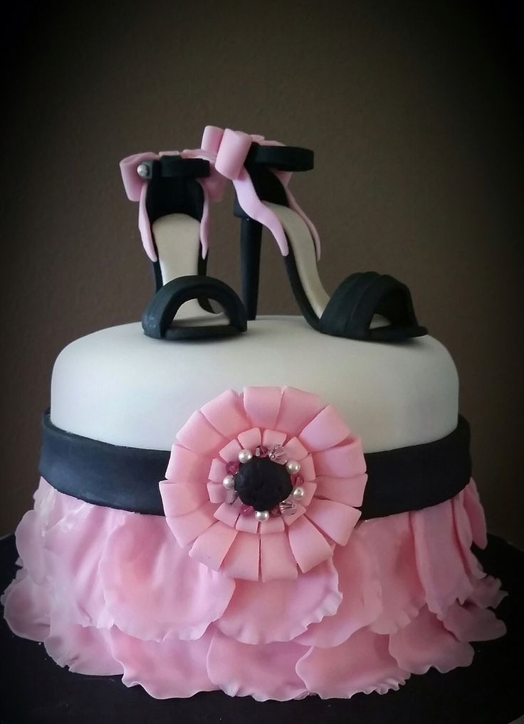 18Th Birthday Gift Ideas Girls
 49 best 18th Birthday Cake for girls images on Pinterest