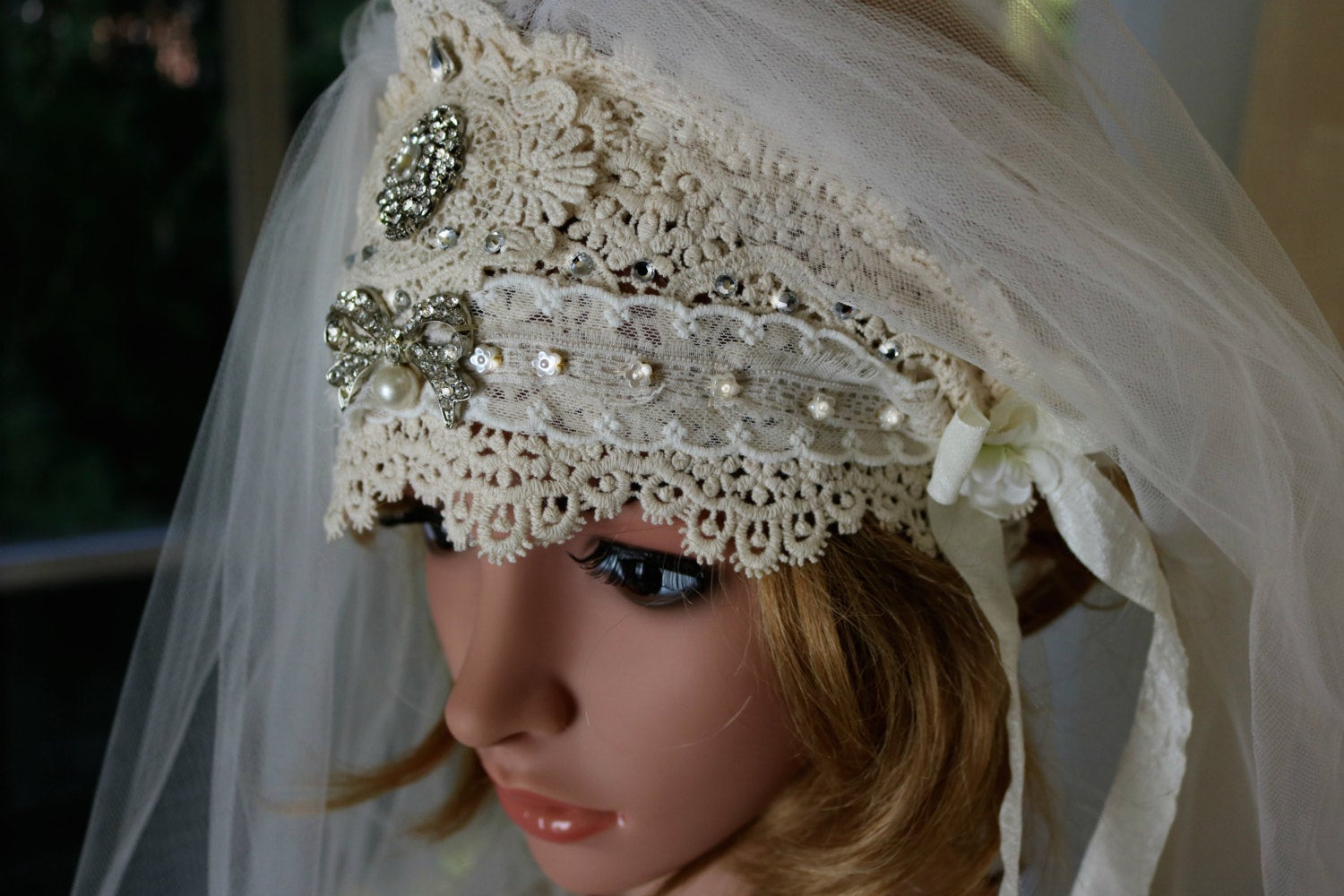 1920s Wedding Veil
 Flapper Wedding Veil 1920s style Bridal Headpiece Gatsby