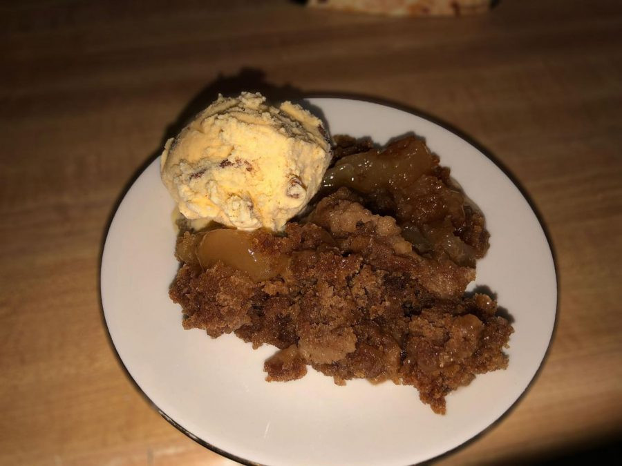 3-Ingredient Slow Cooker Apple Spice Cake
 THANKSGIVING TREAT 3 Ingre nt Slow Cooker Apple Spice