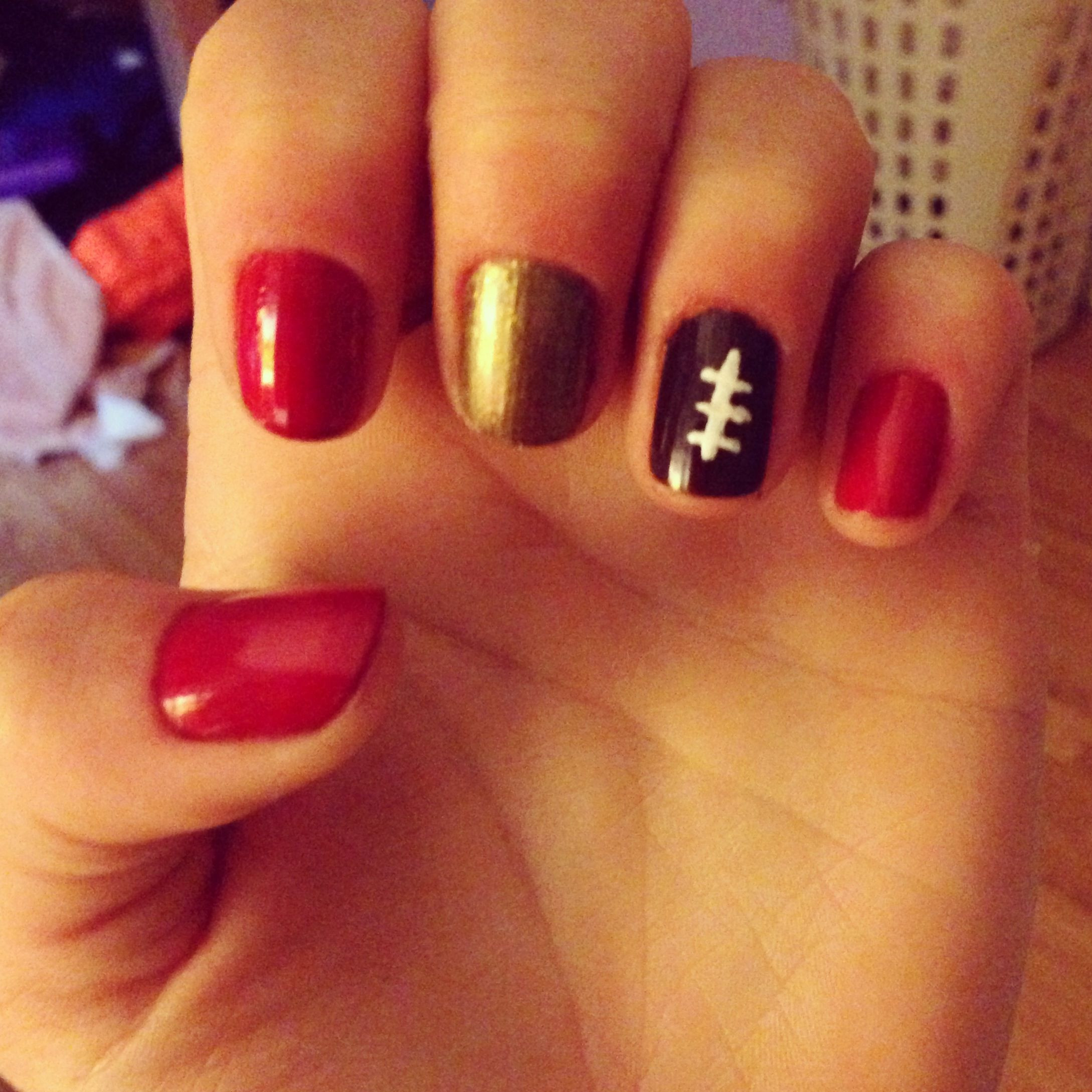 49er Nail Designs
 49ers football nails r the girly Niners fans