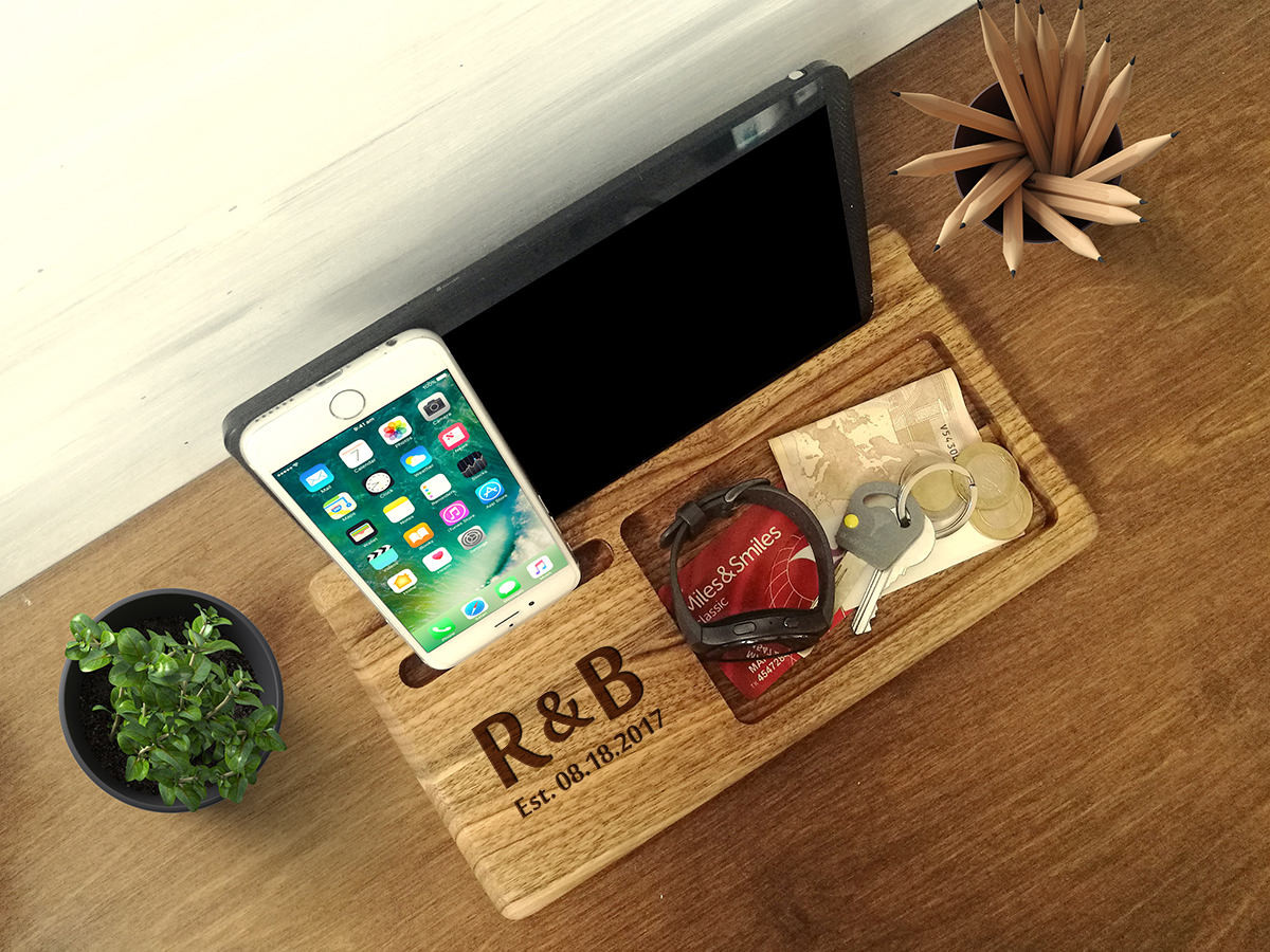 5 Year Anniversary Wood Gift Ideas
 5th Anniversary Gift Wood Anniversary Wood Docking Station