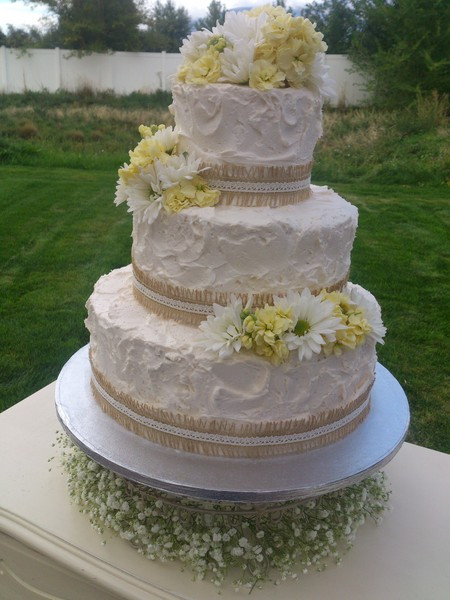 Affordable Wedding Cakes
 Awesome Wedding Cakes Cheap Mapleton UT Wedding Cake