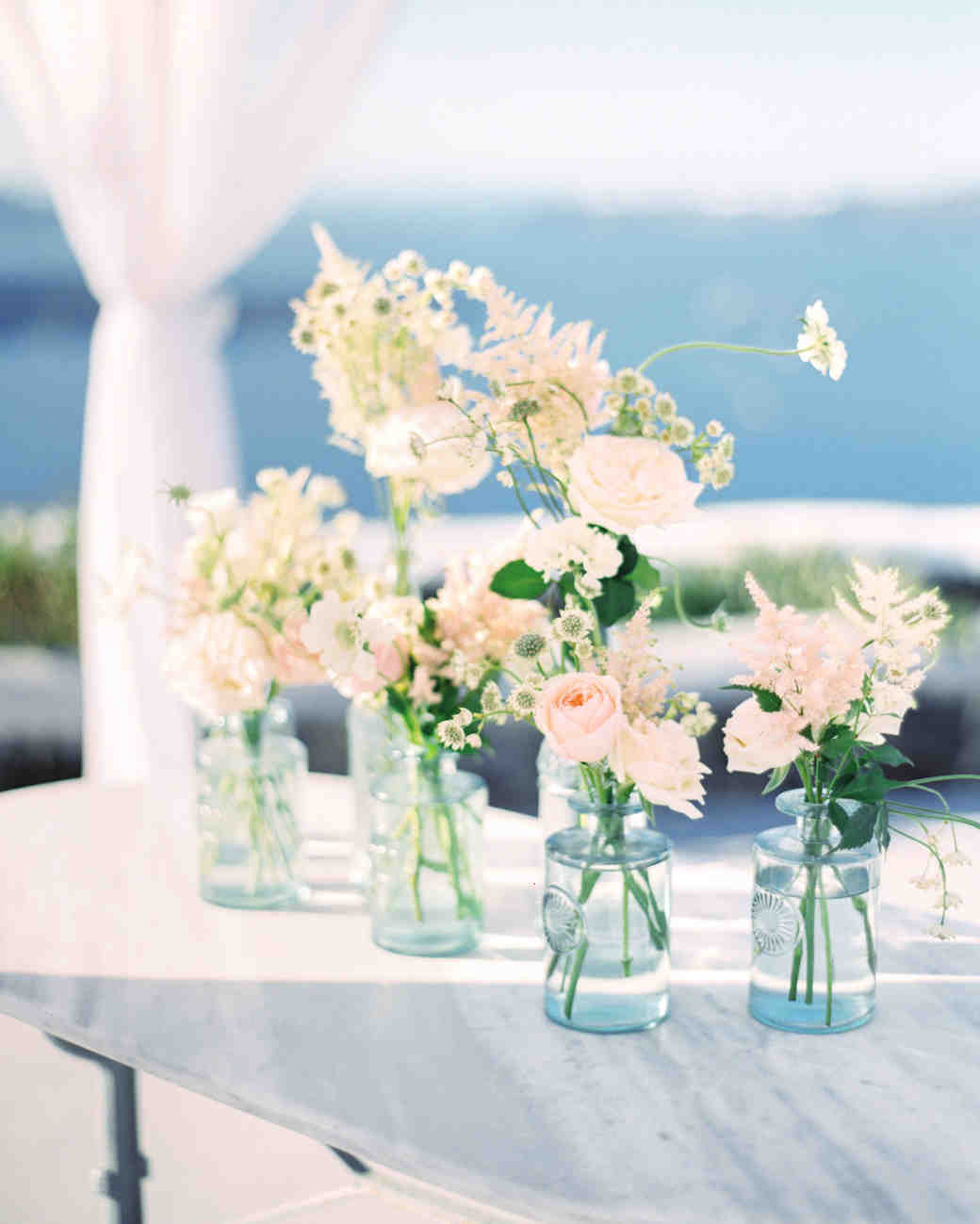 Affordable Wedding Flowers
 Elegant and Affordable Wedding Flower Ideas We Love